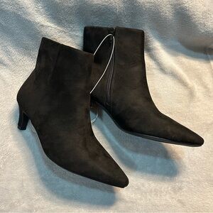 Elegant Black Ankle Boots, size 8